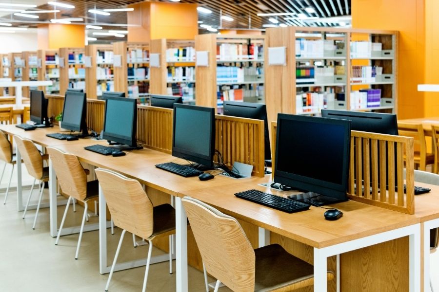 Partnership unites posts and libraries to bridge the digital divide
