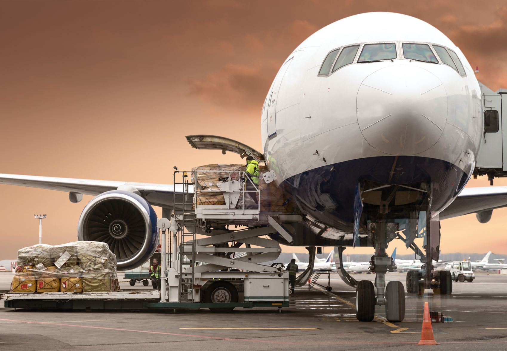 L’Union postale universelle et l’Association du transport aérien international coopèrent pour assurer la circulation du fret